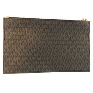 Michael Kors wristlet